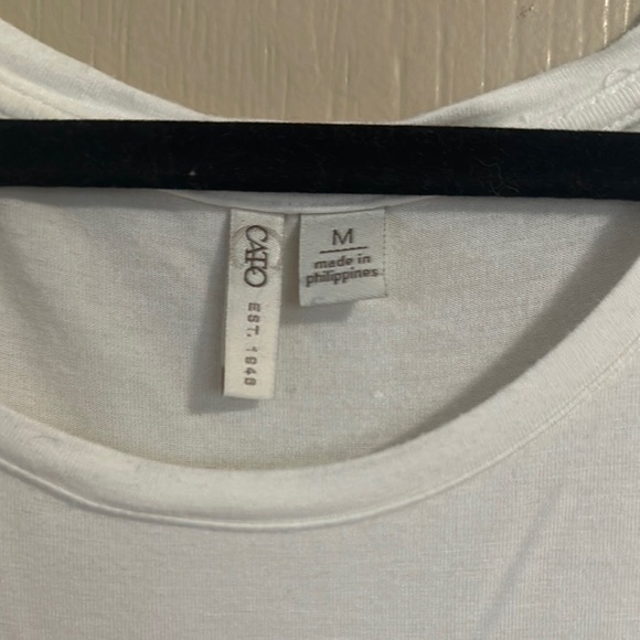 Classic White Women's Top - Picture 2 of 6